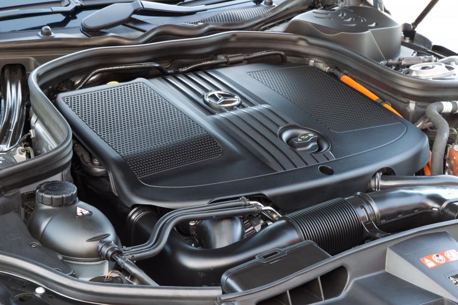 Mercedes-Benz E300 Hybrid Saloon 2012 года  (фото 3 из 58)